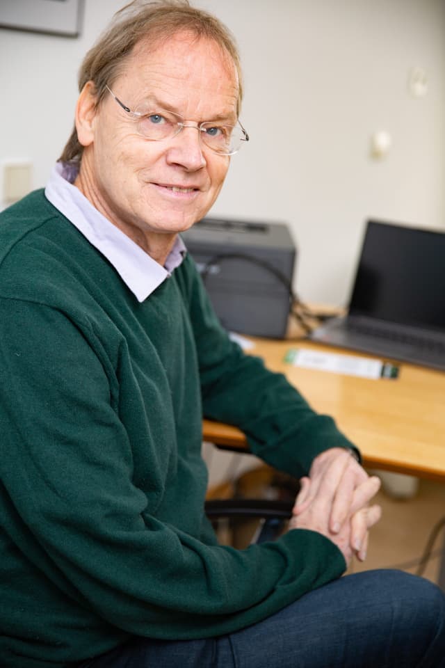 Dr. Henneberg – Facharzt für Anästhesiologie & Cannabis-Experte